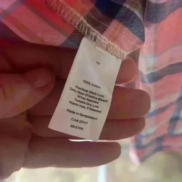 Talbots ladies blouse excellent condition. Large. 100% cotton. Long sleeve - Picture 9 of 9